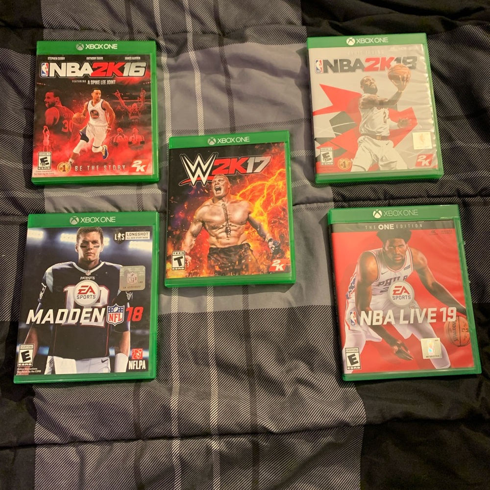 XBOX ONE GAME BUNDLE